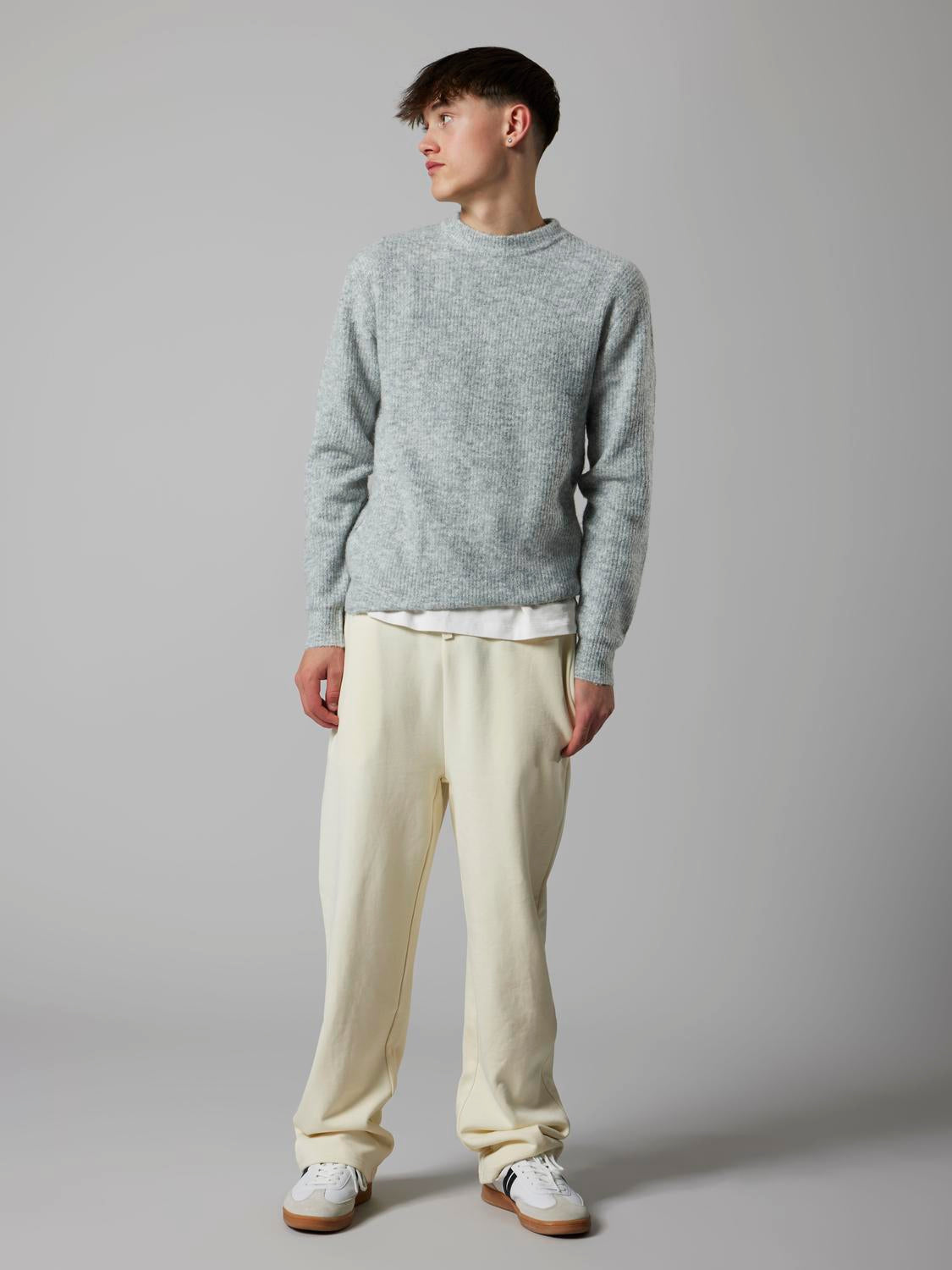 model_shot-detail