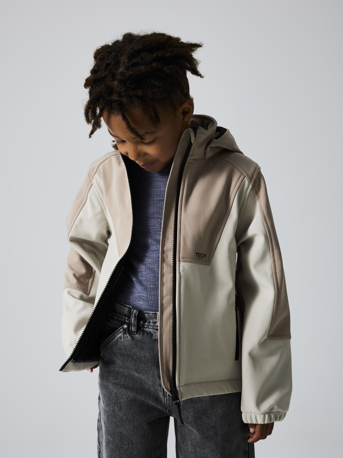 model_shot-creative